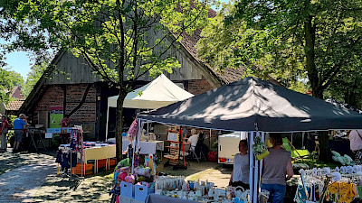 Foto 1 zu Grosser Bauern- und Handwerkermarkt am Heimathaus - Mittw. 24. Juni 2026